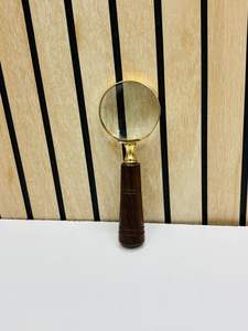 Lupa de mano de latón de 1.5'' con mango de madera |   Lupa de Lectura e Inspección de Estilo Antiguo - Product Image 4