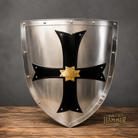 Bouclier chauffe-jambes médiéval Viking en fer antique Dark Hammer 18 gauge avec croix noire – Art et objet de collection