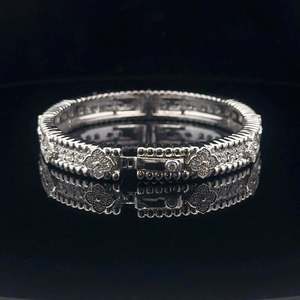Brazalete de Diamantes Moissanite Redondos de 3.24 CTW, Plata 925 Chapada en Oro, Brazalete de Lujo, Joyería Nupcial, Regalo de Aniversario - Product Image 2