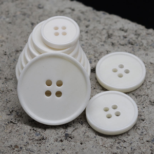 En stock, boutons ronds plats de haute qualité à 4 trous, en os blanc, taille complète, boutons en os de vache véritable pour costumes, artisanat naturel - Product Image 4