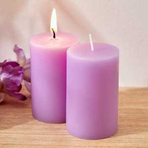 Juego de 2 Velas de Pilar de Lavanda Premium - Hechas a Mano, de Larga Duración y Ecológicas - Product Image 3
