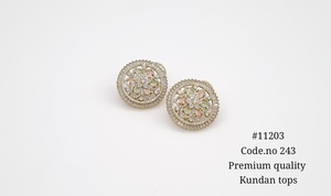 ต่างหูสตั๊ดกลม kundan 11203เพทายหินสีฟ้าลายดอกไม้ทำจากทองเหลืองเครื่องประดับต่างหูชุบสำหรับผู้หญิงชุดไปงานปาร์ตี้ - Product Image 3