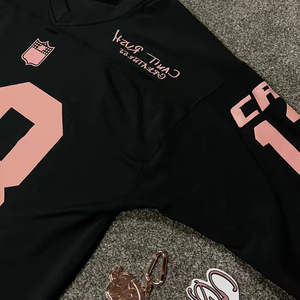 เสื้อยืดโอเวอร์ไซส์พิมพ์ลายสไตล์สตรีทแวร์ฟุตบอลย้อนยุคสำหรับผู้ชายแบบ OEM สั่งทำพิเศษ ทรงหลวมไหล่ตก ทรงบ็อกซี่ วินเทจ ผ้าตาข่าย - Product Image 3