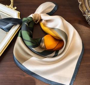 Nouvel Arrivage – Foulard Carré de Luxe en Soie Satinée Imprimée, Design Personnalisé, 90x90 cm, Châle Décontracté Multifonctionnel - Product Image 3