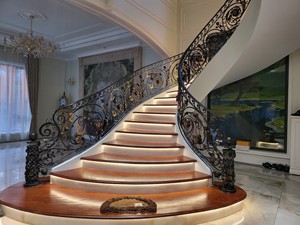 Barandilla de Escalera Moderna de Hierro Forjado KHP con Detalles Dorados, Resistente al Óxido, Montada en la Pared, Garantía de 3 Años para Uso en Interiores - Product Image 1