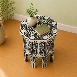 Table d'appoint ronde moderne en os incrusté, motif floral, faite à la main et écologique, idéale pour les occasions de baptême - Product Image 1