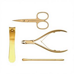 Pince à cuticules japonaise en acier inoxydable, lame incurvée extra-affûtée, ouverture large, couleur or premium, boîte personnalisée - Product Image 1