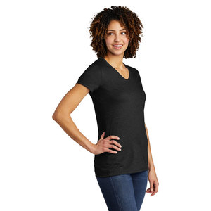 Camiseta de algodón lisa para mujer, cuello en V, manga corta, multicolor, informal, moderna y elegante. - Product Image 6
