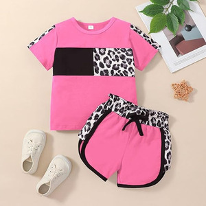 Conjunto de 2 Piezas para Mujer, Estampado de Leopardo Rosa, Ropa Deportiva Informal, Cuello Redondo, Manga Corta, Tejido Transpirable, para Primavera/Verano - Product Image 3