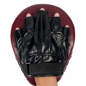 Guantes de boxeo negros para hombre con cierre de velcro - Product Image 1