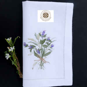 Lino natural con bordado de bálsamo de limón, suave pero duradero, que aporta un toque herbal fresco y relajante a las mesas. - Product Image 2