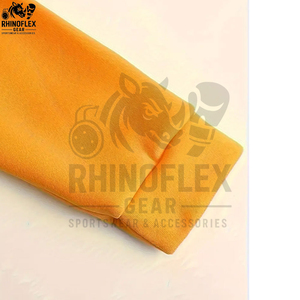 Conjunto Deportivo Personalizado Unisex de Invierno con Capucha, Color Negro Sólido, con Paneles, de Secado Rápido, Transpirable, Ligero, con Cremallera Completa - Product Image 4