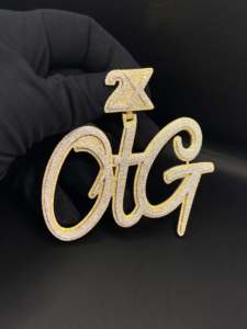 Pendentif en alliage de style Hip Hop chrétien, modèle Premium Urban Iced Diamond Crown Legacy - Product Image 2
