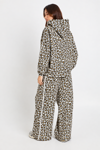 Sudadera con capucha premium para mujer, con estampado de leopardo blanco y amarillo, con contraste de colores, estilo urbano, venta al por mayor, para ropa de mujer - Product Image 6