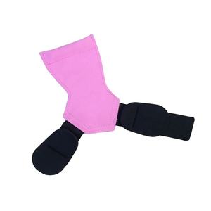 2025 nuevo diseño Premium Palm Grip Pads Heavy Duty Rubber Hand Grip para levantamiento de pesas Fingerless Palm Grips Pad para Cross Fit - Product Image 6