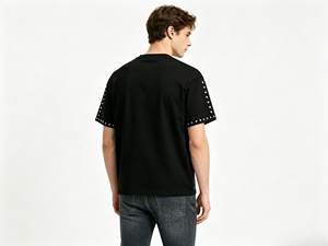 เสื้อยืดโอเวอร์ไซส์สีดำประดับเพชรเทียม สไตล์สตรีทแวร์ คุณภาพสูง ระบายอากาศได้ดี เหมาะสำหรับฤดูร้อน ผลิตจากผ้าคอตตอนเจอร์ซีย์เนื้อหนา 100% สำหรับผู้ชาย แฟชั่นทันสมัย - Product Image 3