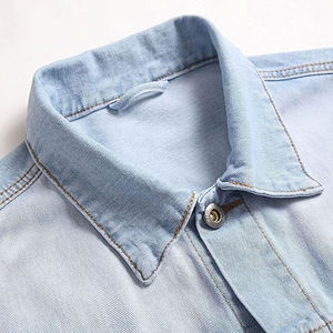 แจ็คเก็ตยีนส์ผู้ชายดีไซน์ทันสมัยสำหรับฤดูหนาว ผ้าฝ้าย 100% สกรีนโลโก้ได้ตามต้องการ สไตล์สตรีทแวร์ พร้อมผ้าแคนวาสสำหรับเล่นกีฬา - Product Image 5