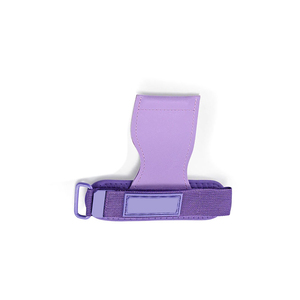 Grip en caoutchouc pour musculation, respirant, facile à laver, séchage rapide, avec logo personnalisé. - Product Image 2