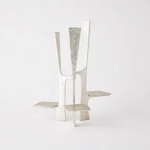 Support de bougie en métal fait main tendance mondiale, support de table décoratif pour la décoration de restaurants et d'hôtels, bougie en métal très tendance - Product Image 3