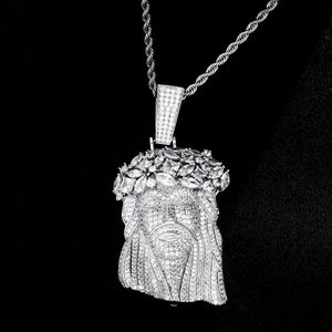 Pendentif Jésus en acier inoxydable avec diamant rond taille brillant serti en canal, collier unisexe, charme chrétien - Product Image 6