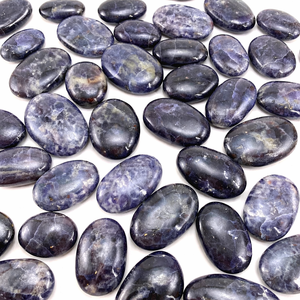 Piedra de iolita natural pulida, cristal curativo de iolita para Reiki, meditación, decoración energética, decoración del hogar al por mayor - Product Image 1