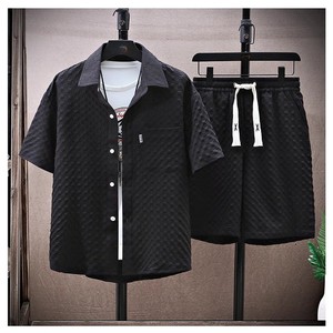 ชุดเซ็ตสองชิ้นลำลองสำหรับผู้ชาย OEM เสื้อแขนสั้น กางเกงขาสั้น ผ้าระบายอากาศ แห้งเร็ว พิมพ์ลาย โพลีเอสเตอร์ 100% ไซส์ใหญ่ - Product Image 4