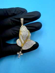 จี้รูปมืออธิษฐานประดับเพชรโมอิสซาไนต์ VVS เงินแท้ 925 ชุบทอง จี้ฮิปฮอป ผ่านการทดสอบเพชร ประดับเพชรเต็มตัว จี้หรูสั่งทำพิเศษ - Product Image 5