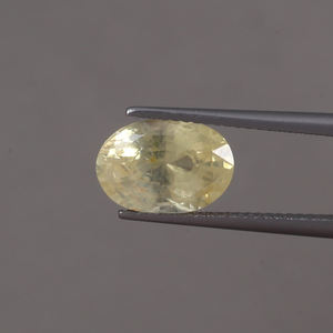 Zafiro Amarillo Suelto Certificado IGI, Corte Ovalado de 11x8mm, 4.57 Quilates, para Joyería, 100% Natural, con Cambio de Color, Tratado con Aceite - Product Image 1