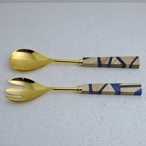 Juego de servidores de ensaladas plateadas de estilo único, con mango de resina epoxi de madera y rosa, para Pasta y servidores de ensaladas, venta al por mayor - Product Image 4