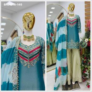 Colección de Trajes Sharara-Suit-Dupatta de Diseño Elegante en Crepé Francés con Bordado de Lentejuelas y Adornos de Lujo, Proveedor Indio - Product Image 4