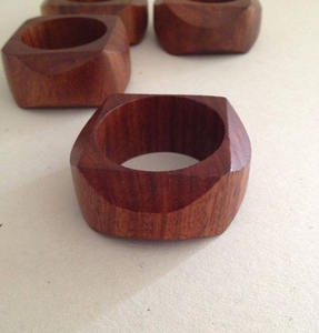 Ensemble d'anneaux à serviettes en bois faits à la main, porte-serviettes écologiques et durables pour fêtes, mariages, banquets, restaurants, hôtels, tables à manger - Product Image 3