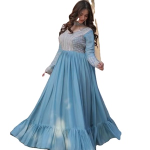 ชุดเดรสลายดาวยาวหลากสีและปักลายเก๋มากชุดราตรียาวยาวมีไซส์และสีพิเศษ - Product Image 1