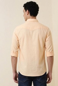 เสื้อเชิ้ตผู้ชาย Enovate แบบกระดุมสองแถว สีพื้น แขนยาว สำหรับฤดูร้อน สไตล์ลำลอง ปกคอพับ ระบายอากาศได้ดี ผลิตจากผ้าฝ้ายทอ บริเวณคอหลัง - Product Image 3