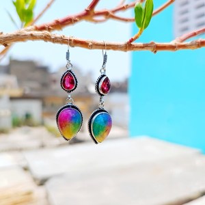 Boucles d'oreilles en quartz arc-en-ciel et grenat, plaquées argent sterling, bijoux en pierres précieuses faits à la main, cadeau pour femme, boucles d'oreilles tendance - Product Image 2