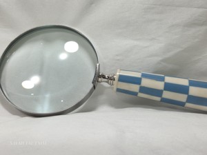 Luxury Handheld Magnifying Glass with Blue and White Checkered Bone Inlay Handle Vintage Style <b>Decorative</b> Reading Magnifier - Product Image 3