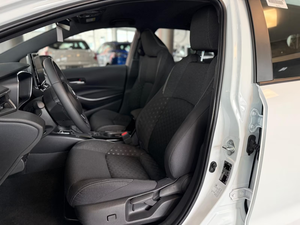 Toyota Corolla Touring Sports 18 Hybride Édition Business, Véhicule Utilitaire Hybride d'Occasion, Voiture Familiale Économe en Carburant - Product Image 4