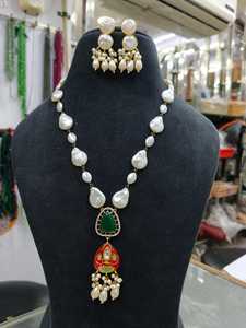 Conjunto de Joyería Tradicional India de Latón con Imitación de Perlas para Mujer, Collar y Aretes, Diseño Personalizado, Moda Étnica para Bodas - Product Image 2