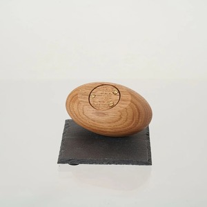 Urna Funeraria de Madera Maciza para Cenizas de Adultos, Acabado Natural, Diseño a Rayas, Urna Funeraria Personalizada para Cenizas Humanas - Product Image 2