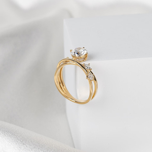 Anillo de Diamantes Único con Corte Princesa Redondo, Cultivado en Laboratorio, Oro Amarillo de 14K, Banda de Boda Curva, Regalo de Compromiso o Aniversario - Product Image 3