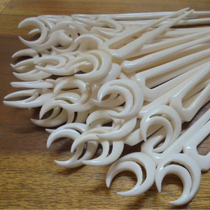 กิ๊บติดผมทำมือจากกระดูก |   ไม้เสียบผมแกะสลักน้ำหนักเบา - Product Image 1