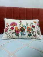 Housse de coussin lombaire carrée en coton brodée, motif floral bohème, avec motifs floraux texturés