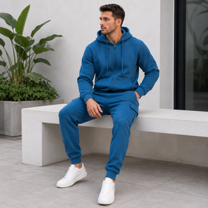 Ensemble survêtement homme personnalisé avec logo, sweat à capuche bleu zippé et pantalon cargo jogger, vente en gros OEM, fabricant de vêtements de sport décontractés en molleton - Product Image 6