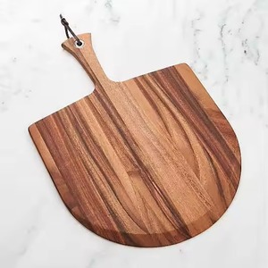 Tabla de cortar de madera premium hecha a mano con un aspecto clásico, perfecta para hoteles y necesidades profesionales de preparación culinaria. - Product Image 2