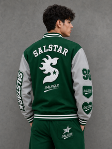 เสื้อแจ็คเก็ตวาร์ซิตี้แบบกำหนดเองสำหรับผู้ชาย เสื้อแจ็คเก็ตเบสบอลแบบ Letterman สีเขียว ตัวเสื้อทำจากผ้าขนสัตว์ แขนเสื้อทำจากหนังสีเทา ปักลายปะติด แจ็คเก็ตบอมเบอร์ - Product Image 2