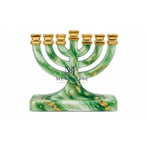 Menorah Moderna de Resina con Aspecto de Mármol Verde, Elegante Candelabro de Hanukkah de 7 Ramas de Poliresina para Decoración Festiva de Mesa - Product Image 3