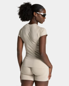 Camiseta de Mujer Estilo Punk, Corte Ajustado, Tela Premium, Impresión de Logotipo Personalizado de Alta Calidad, Manga Raglán - Product Image 2