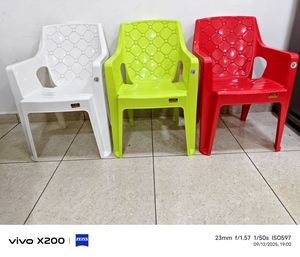 Chaise de salon en plastique moulé avec accoudoirs, dossier solide, empilable, chaise de loisirs moderne pour la maison, le jardin, le bureau - Product Image 3