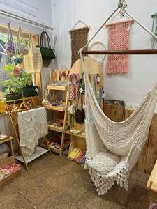 Hamaca de macramé con palo de madera, muebles de exterior al por mayor, columpio bohemio, hamaca colgante tejida a mano - Product Image 6