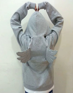 Sweat-shirt à capuche gris pour femme, broderie professionnelle Aile d'ange, style Kawaii, avec décoration d'aile au dos et logo personnalisé - Product Image 2