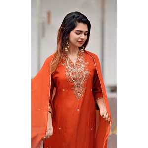 Ensemble de costume de fête pour femmes avec broderie et travail de séquence - Product Image 6